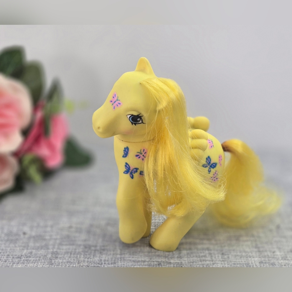 Vintage 1987 G1 My Little Pony "Dancing Butterflies" Yellow Pegasus Pony‎
